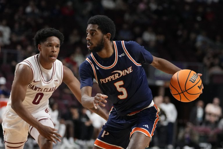 Pepperdine Transfer Moe Odum Commits to Arizona State After WCC Tournament Performance