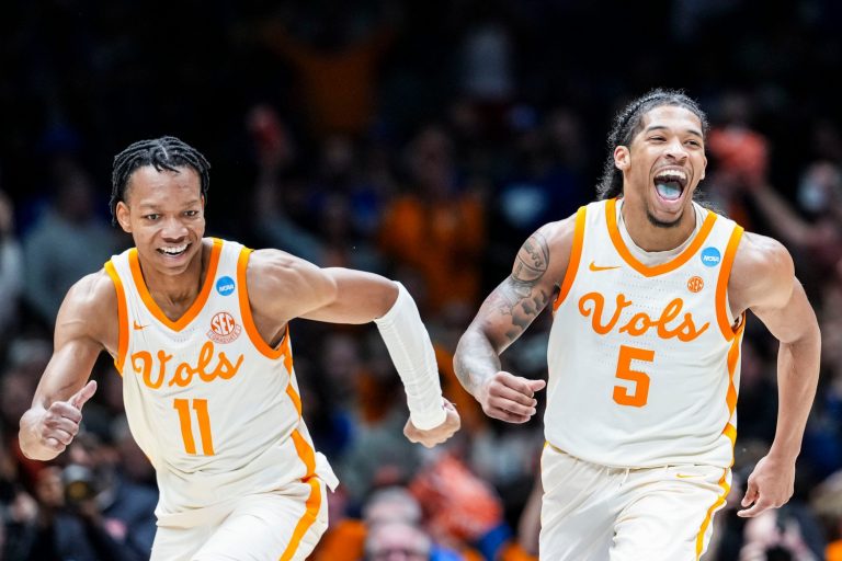 Tennessee Volunteers guard Jordan Gainey (11) and Tennessee Volunteers guard Zakai Zeigler (5) celebrate Friday, March 28, 2025, during the NCAA Tournament Sweet 16
