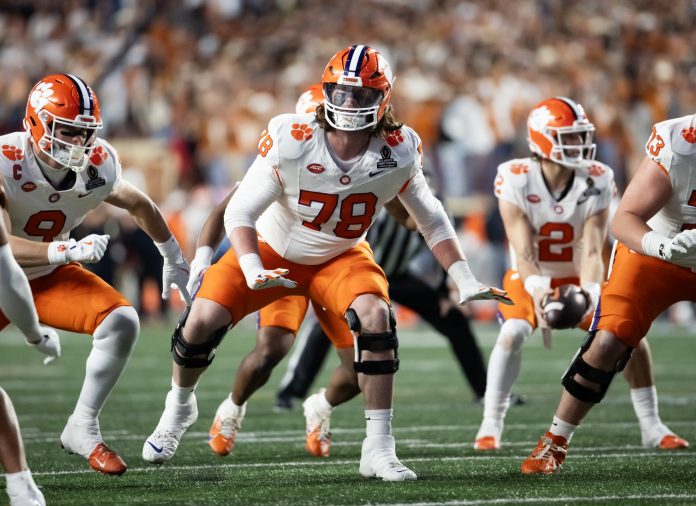 Clemson Tigers offensive lineman Blake Miller (78) against the Texas Longhorns during the CFP National playoff first round at Darrell K Royal-Texas Memorial Stadium.