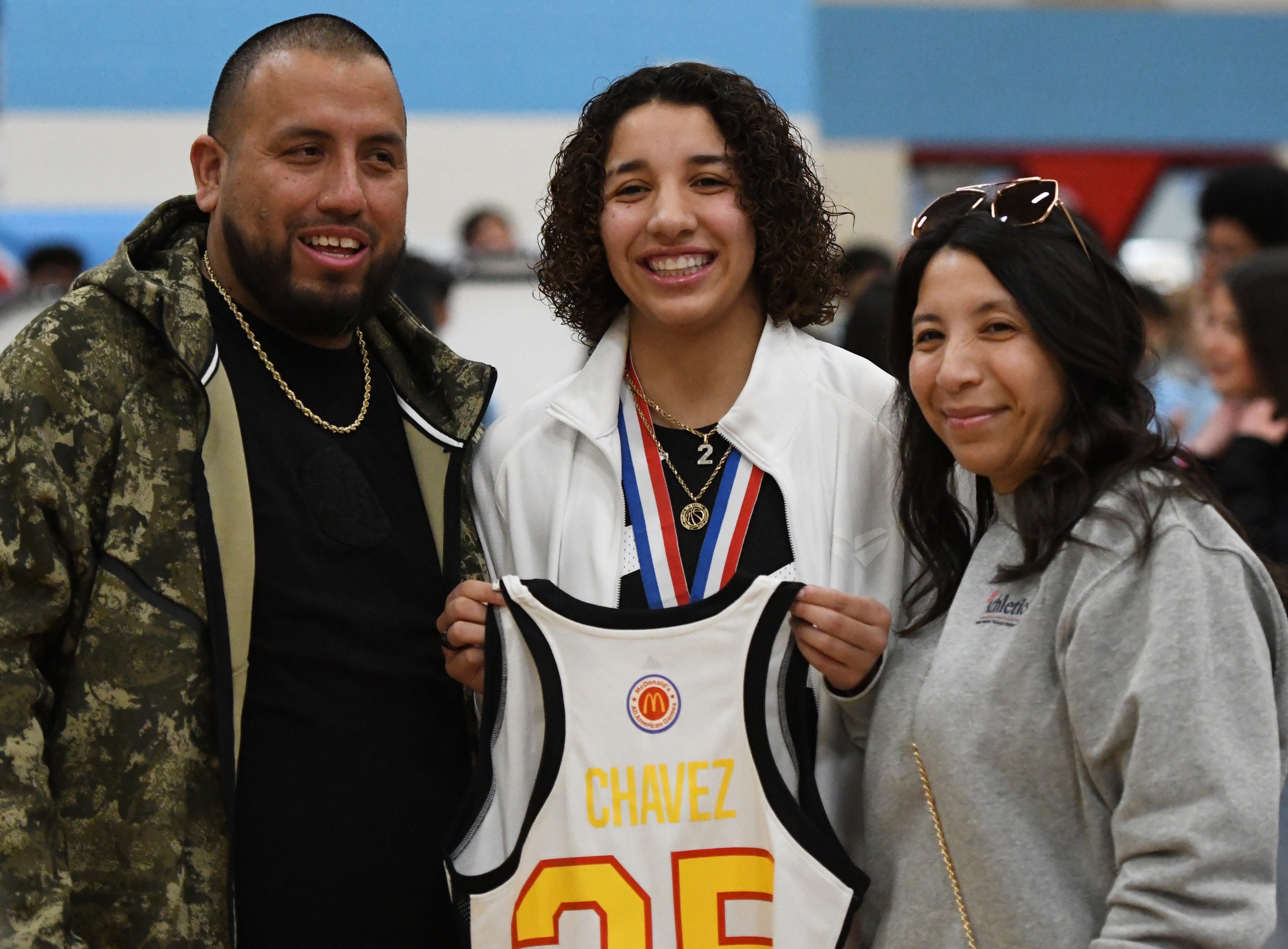 Who Are Aaliyah Chavez's Parents? A Look into the Family Behind the No. 1 Women's Basketball Recruit | College Sports Network
