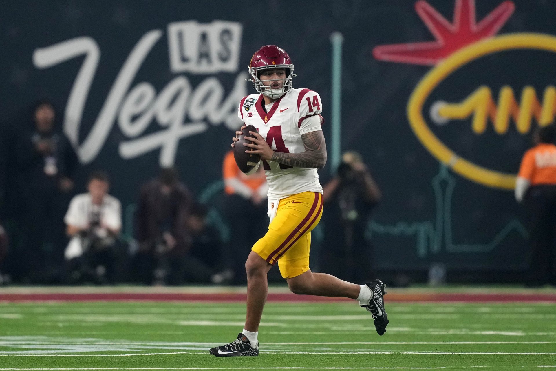 Southern California Trojans quarterback Jayden Maiava (14) throws the ball against the Texas A&M Aggies in the first half at Allegiant Stadium.