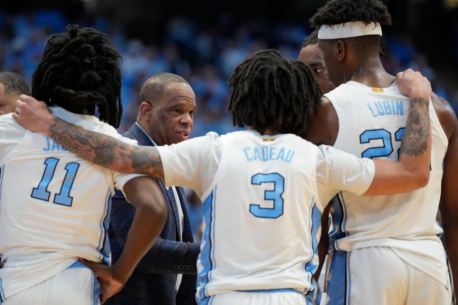 North Carolina Tar Heels head coach Hubert Davis talks to the team in the second half at Dean E. Smith Center.