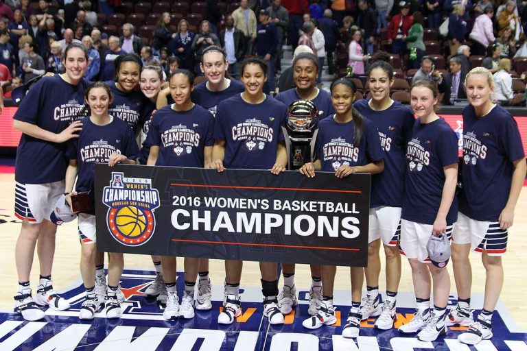 Hoops Analyst Says UConn’s 6'1" International Freshman Could Be the Steal of the 2025 Class