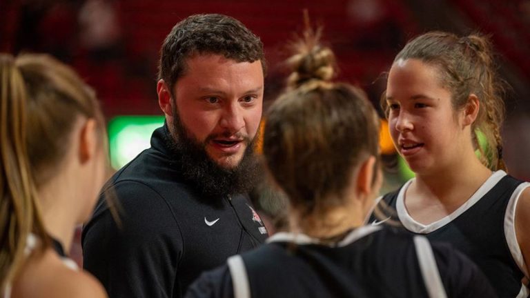 Assistant WBB Coach Calls Out Broken Market in Women’s College Basketball Transfer Portal