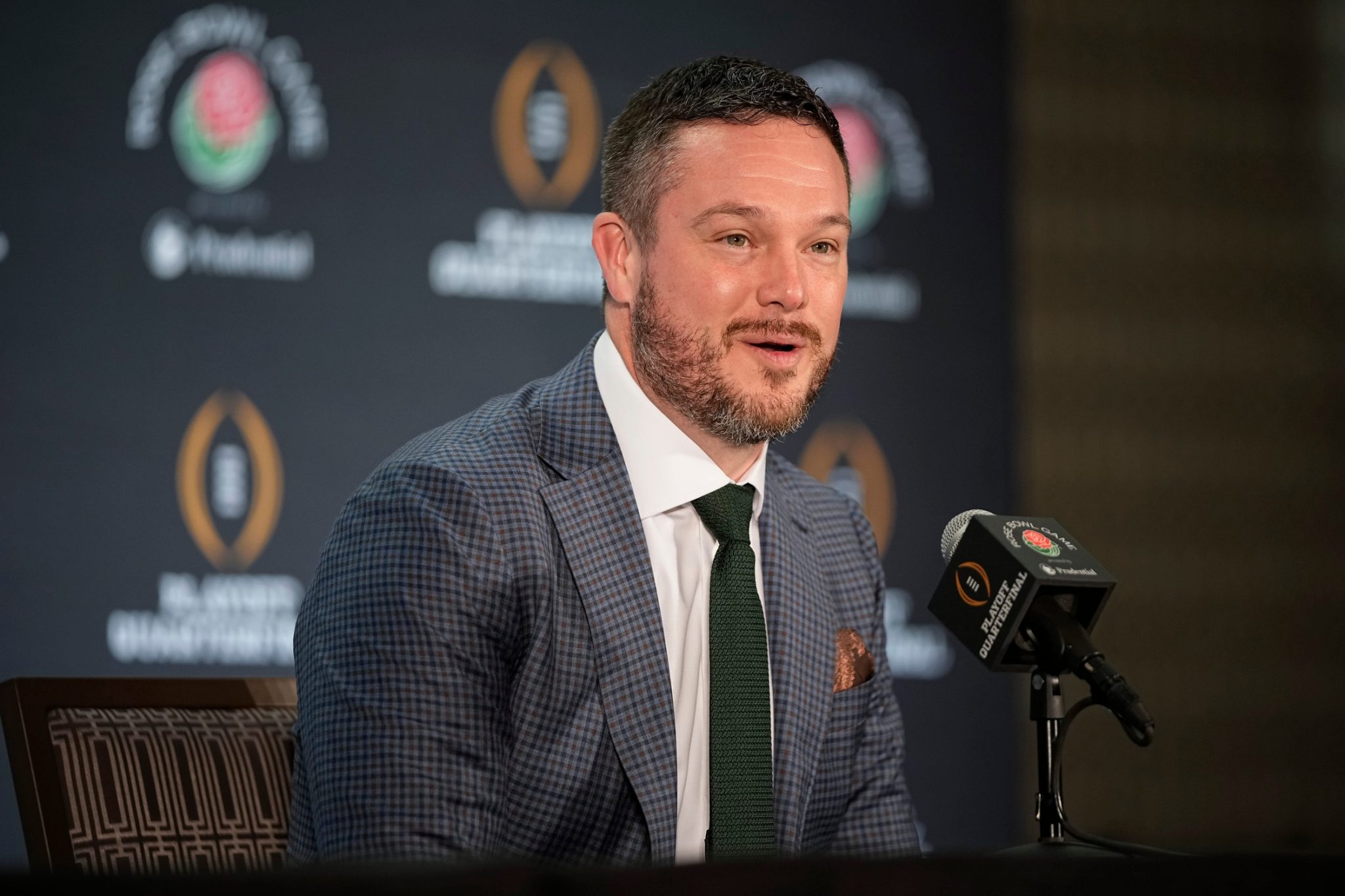 Dan Lanning’s Oregon Ducks Expect To Gain Ground as 2028 QB Soars to
