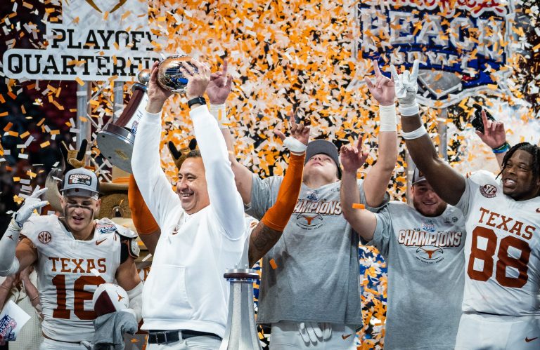 Fans Go Wild as Texas Longhorns Unveiling 2025 Peach Bowl Victory Rings