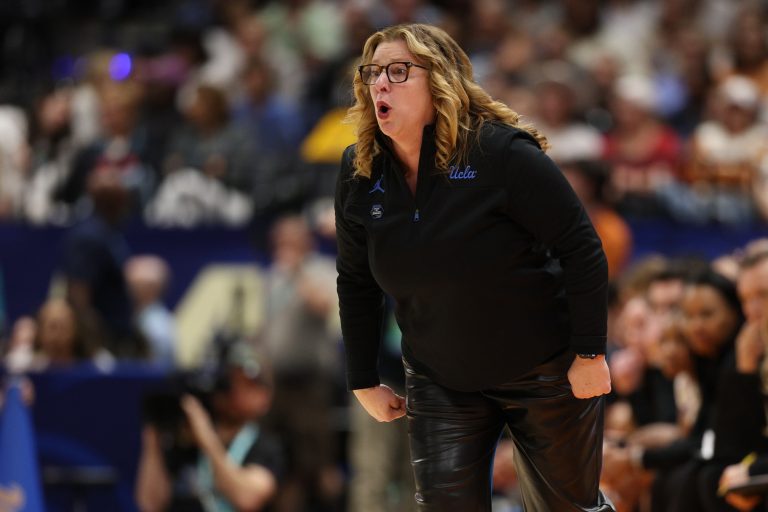 UCLA Bruins head coach Cori Close reacts during first quarter in a semifinal of the women's 2025 NCAA tournament against the Connecticut Huskies at Amalie Arena.