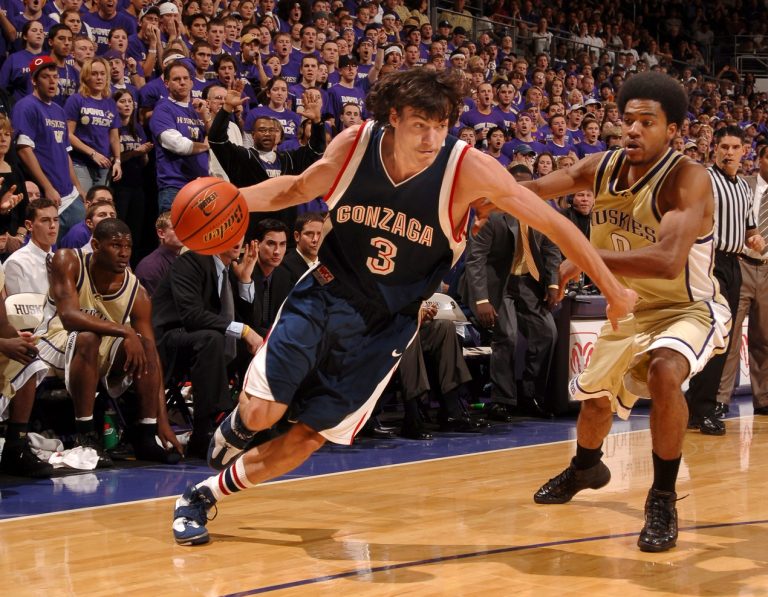 Adam Morrison forward #3 of the Gonzaga Bulldogs drives to the basket against the Washington Huskies in the first half at the Bank of America Arena.