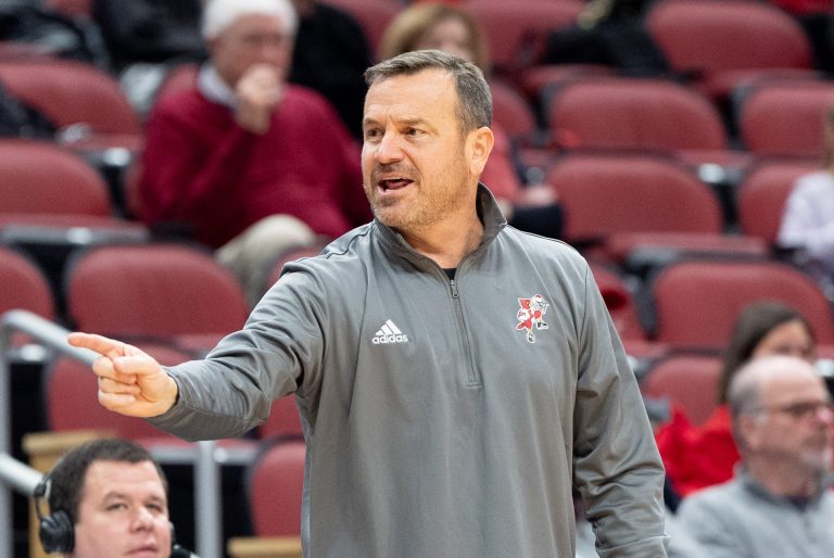 Louisville Cardinals head coach Jeff Walz calls out to his team during their game against the Grambling Lady Tigers on Thursday, Dec. 12, 2024 at the KFC Yum! Center in Louisville, Ky.