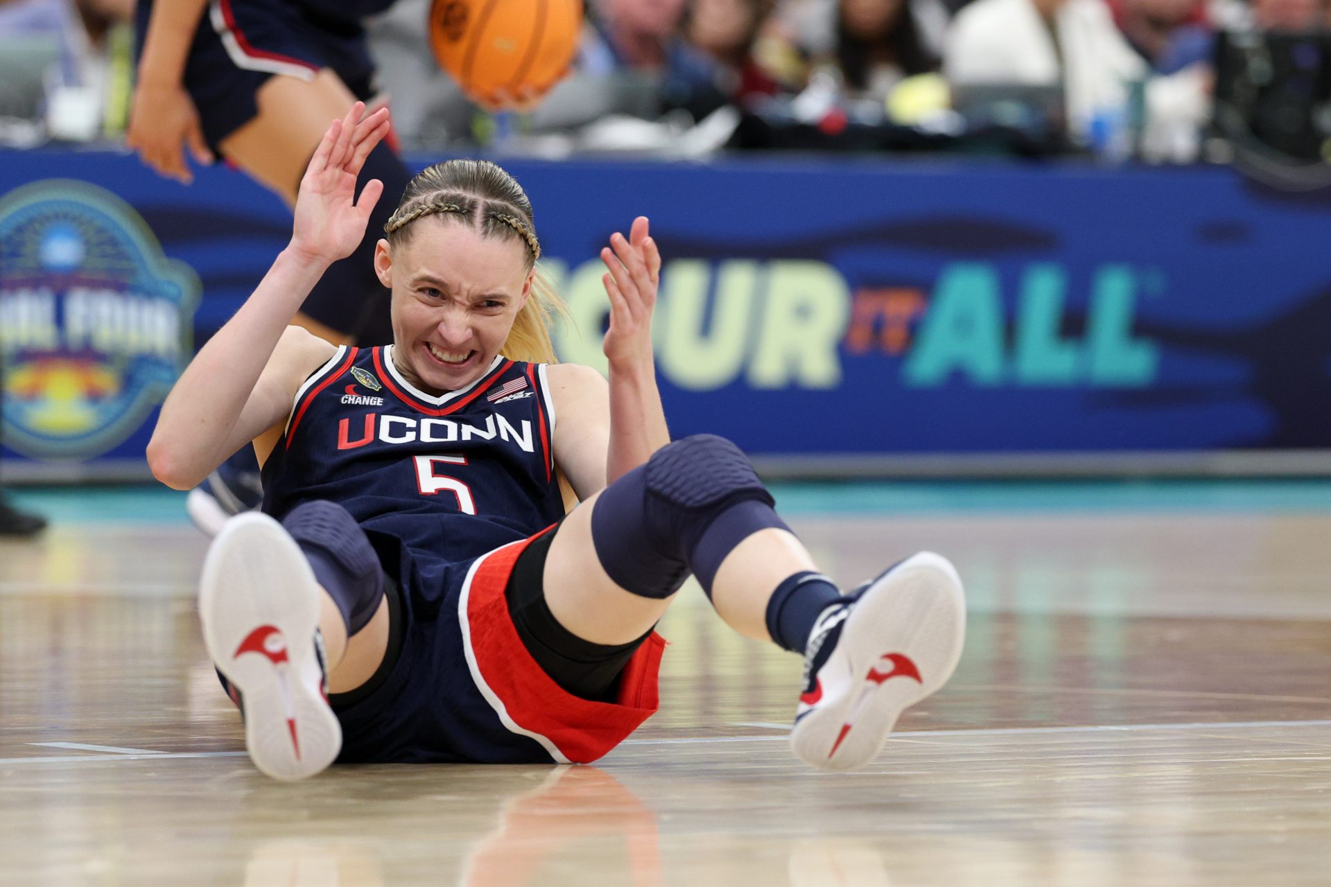 Connecticut Huskies guard Paige Bueckers (5) reacts during the second half against the South Carolina Gamecocks of the national championship of the women's 2025 NCAA tournament at Amalie Arena.