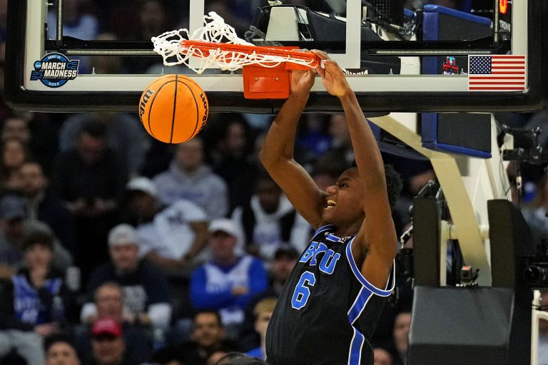 Brigham Young Cougars forward Kanon Catchings (6) dunks the ball during the first half against the Alabama Crimson Tide during an East Regional semifinal of the 2025 NCAA tournament at Prudential Center.