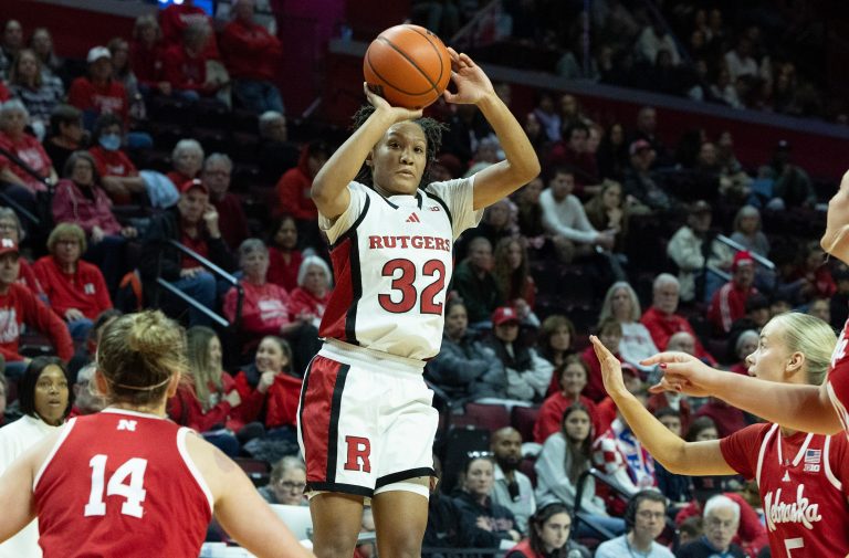 Rutgers’ Kiyomi McMiller pulls up and shoots in second half action.