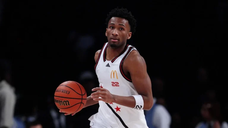 ‘Gonna Be Amazing’ -  Fans Hype 5-Star Recruit Darryn Peterson as Next Damian Lillard