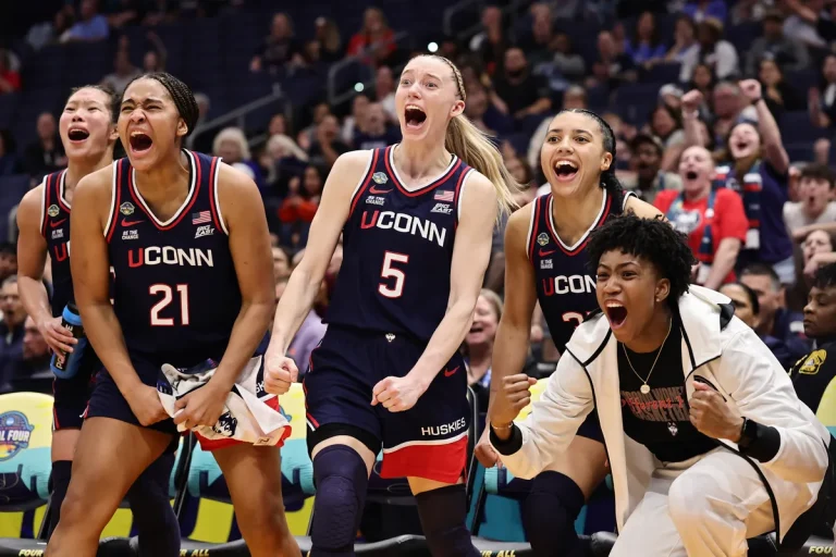 Paige Bueckers Drops 4-Word Reaction in Attendance for GF Azzi Fudd And UConn