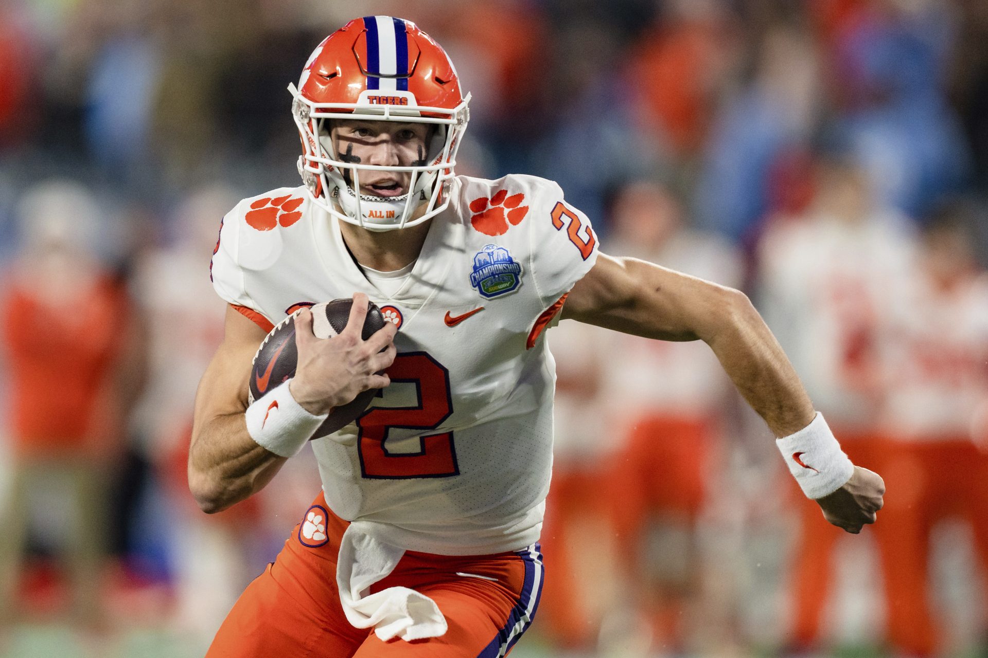 Analyst Makes Scathing Remarks on Cade Klubnik's NFL Draft Stock Amid Injury Concerns