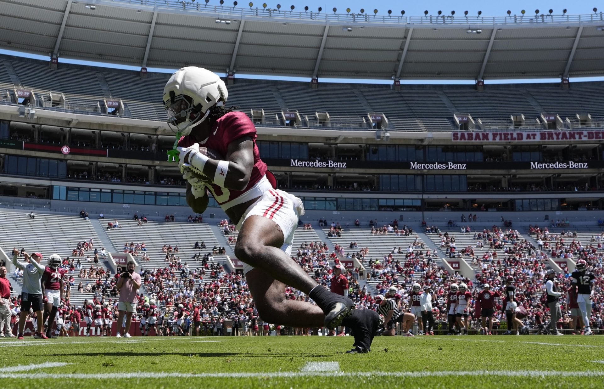 Alabama wide receiver Jalen Hale (8) catches a pass during A-Day at Bryant-Denny Stadium.