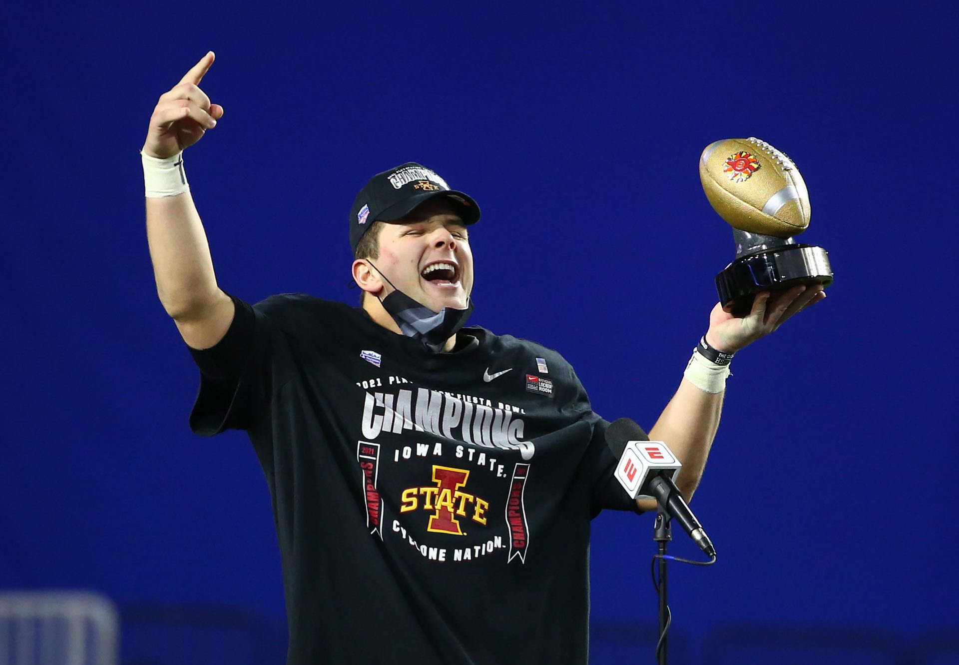 Iowa State Cyclones quarterback Brock Purdy (15) celebrates after receiving the offensive player of the game award after defeating the Oregon Ducks 34-17 at the 50th PlayStation Fiesta Bowl at State Farm Stadium in Glendale on Jan. 2, 2021.

Ncaa Football Oregon At Iowa State