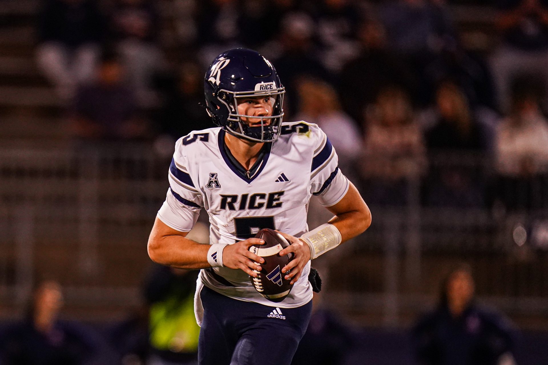 Rice Owls quarterback Drew Devillier (5) throws a pass against the Connecticut Huskies in the second half at Rentschler Field at Pratt & Whitney Stadium.