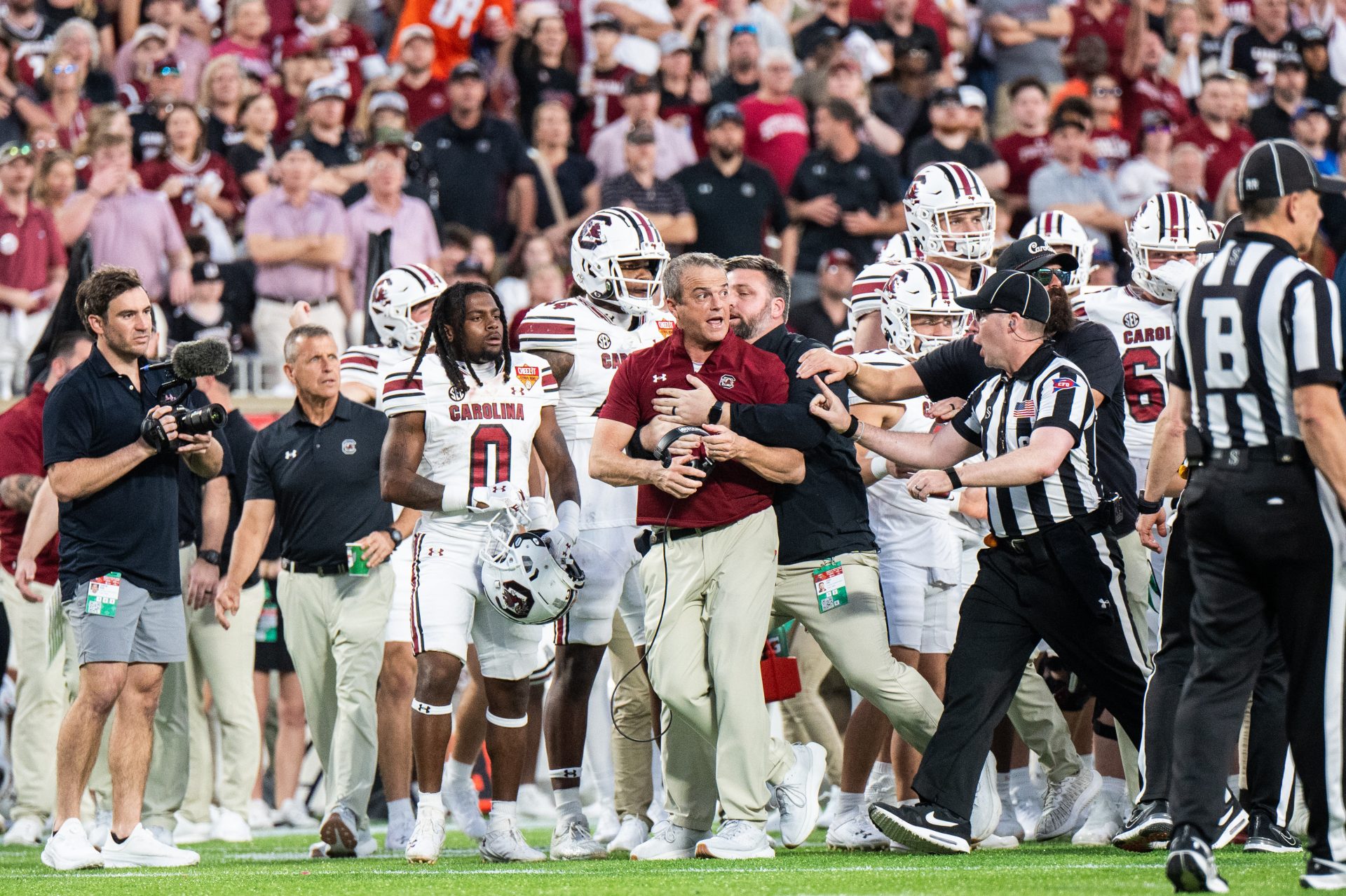 South Carolina Gamecocks head coach Shane Beamer reacts to the Illinois Fighting Illini in the third quarter at Camping World Stadium.