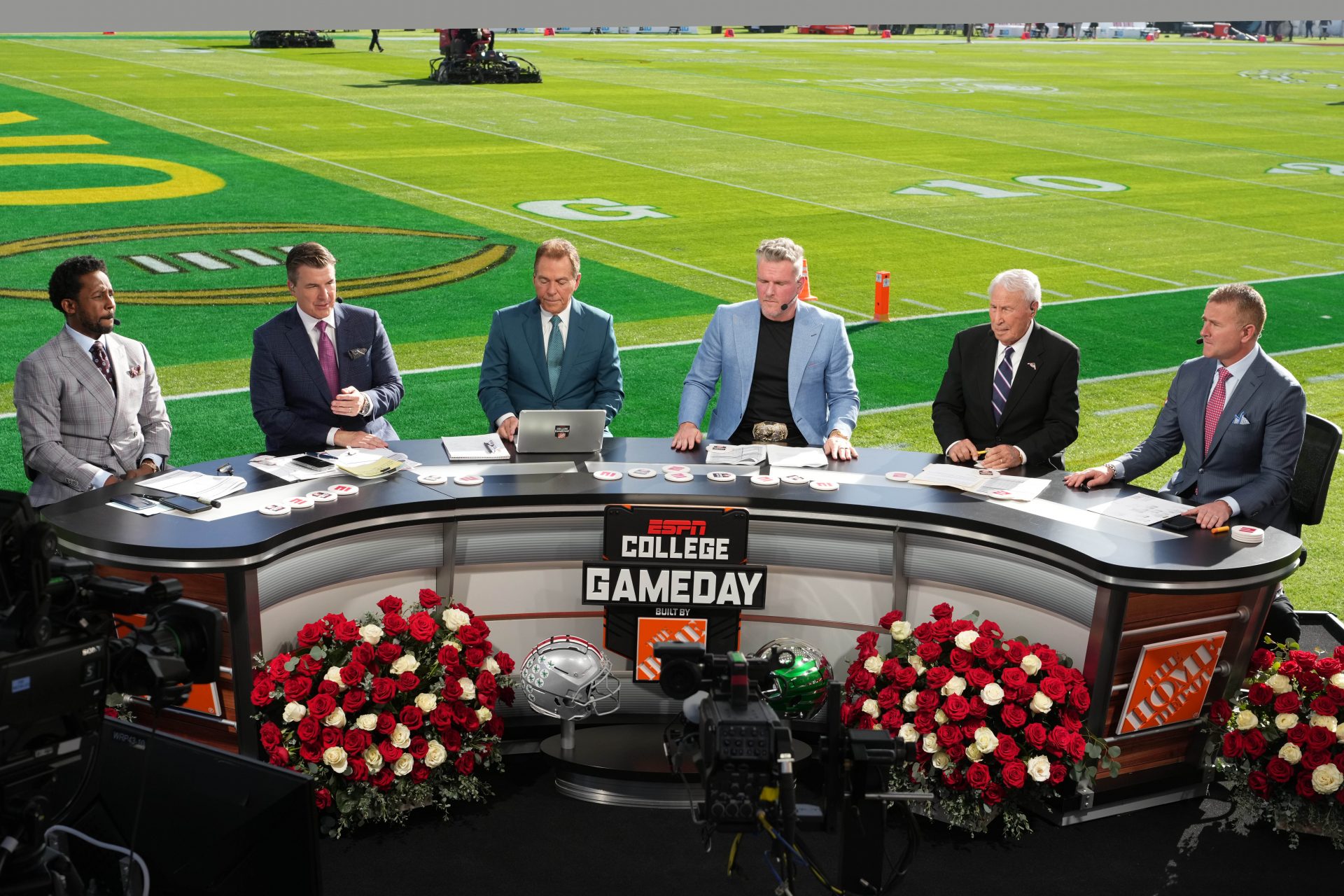 From left: Desmond Howard, Rece Davis, Nick Saban, Pat McAfee, Lee Corso and Kirk Herbstreit on the ESPN Gameday set at Rose Bowl Stadium.