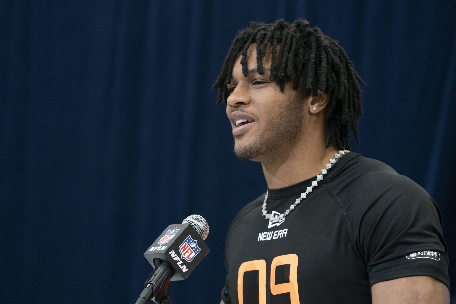 North Carolina running back Omarion Hampton (RB09) talks to the press during the 2025 NFL Combine at Indiana Convention Center.