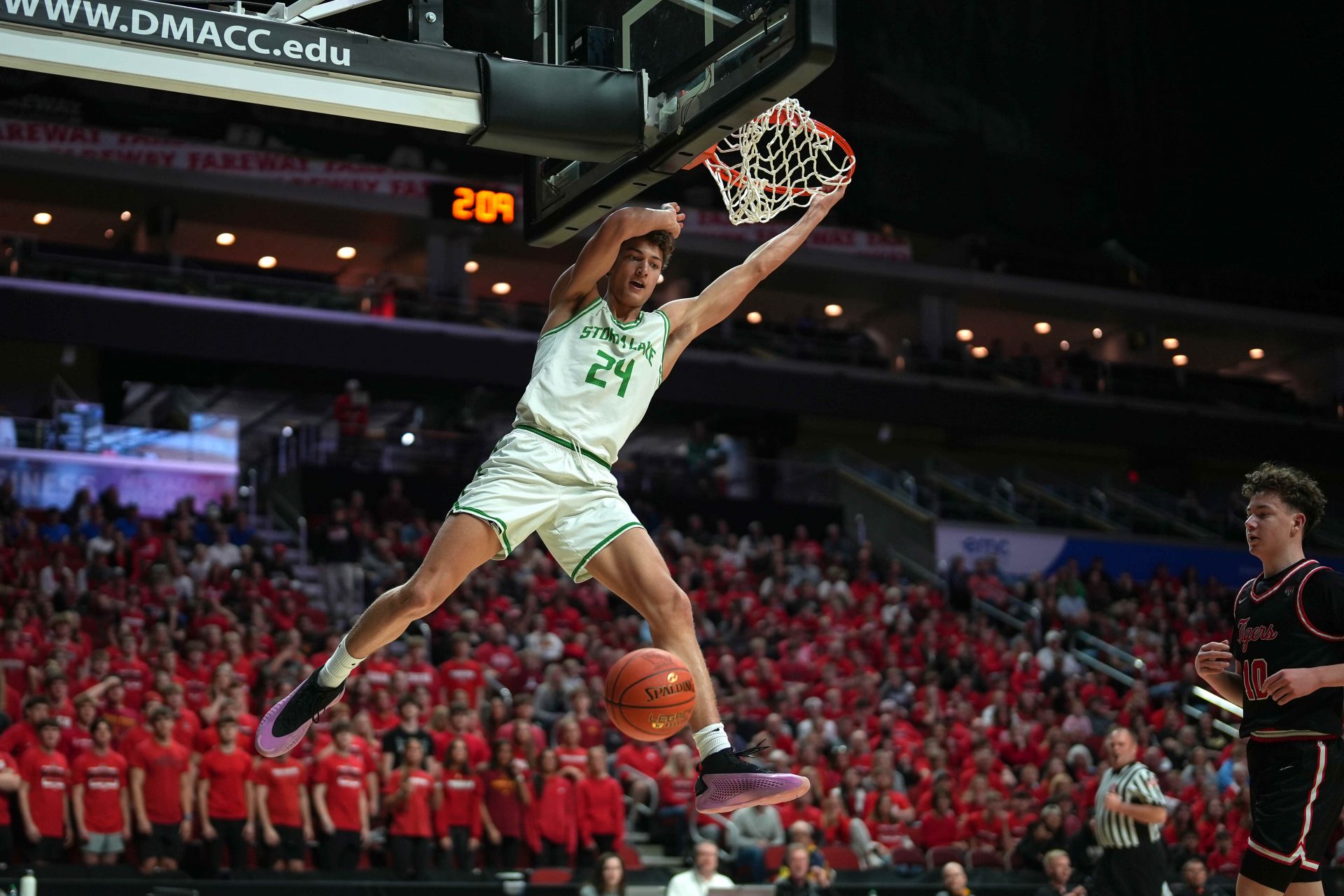 Storm Lake junior Jaidyn Coon dunks the basketball against ADM during the Iowa high school boys state basketball tournament on Monday, March 10, 2025, at Wells Fargo Arena in Des Moines.