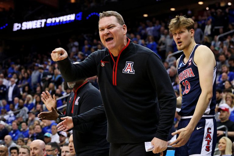 Arizona Wildcats head coach Tommy Lloyd during the second half against the Duke Blue Devils during an East Regional semifinal of the 2025 NCAA tournament at Prudential Center.