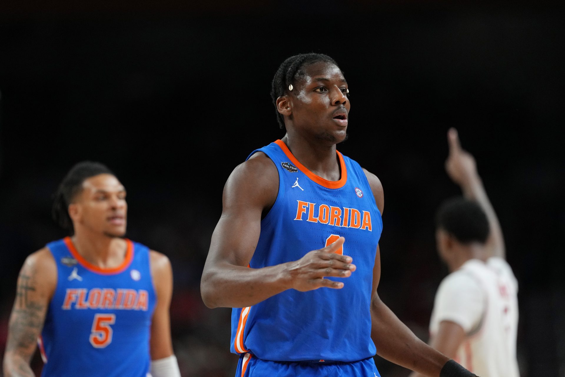Florida Gators center Rueben Chinyelu (9) reacts after a play against the Houston Cougars during the first half in the national championship game of the Final Four of the 2025 NCAA Tournament at the Alamodome.