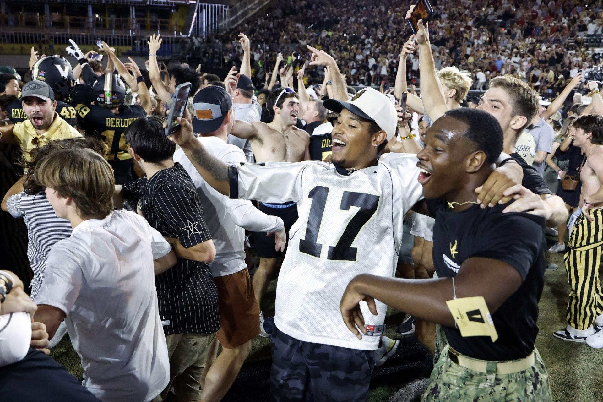 ‘Making That Money, All That Matter To Them’ — Fans Erupt Over SEC’s New $500,000 Storming Fine
