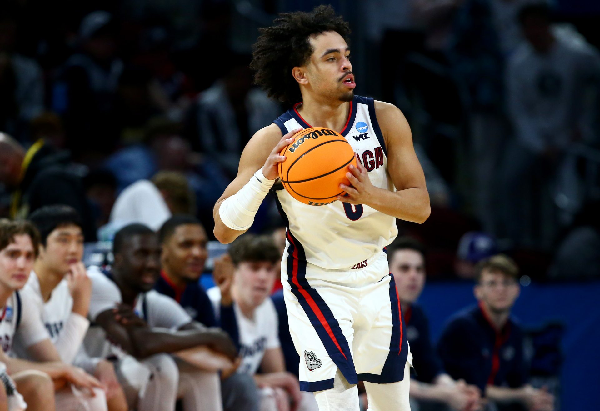Gonzaga Bulldogs guard Ryan Nembhard (0) looks to pass in the second half of a first round men’s NCAA Tournament game against the Georgia Bulldogs at Intrust Bank Arena.