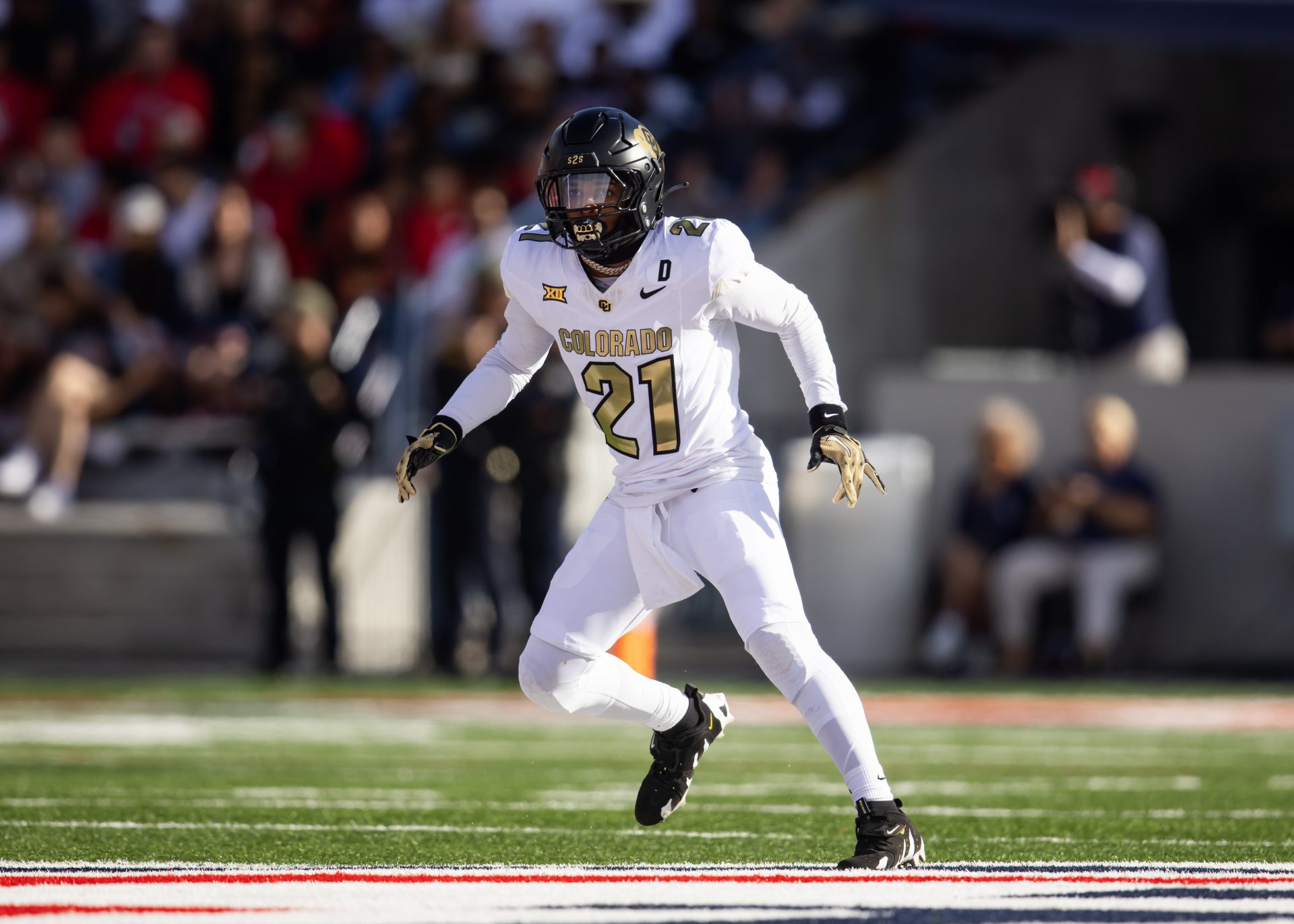 Colorado Buffalos safety Shilo Sanders (21) against the Arizona Wildcats at Arizona Stadium.