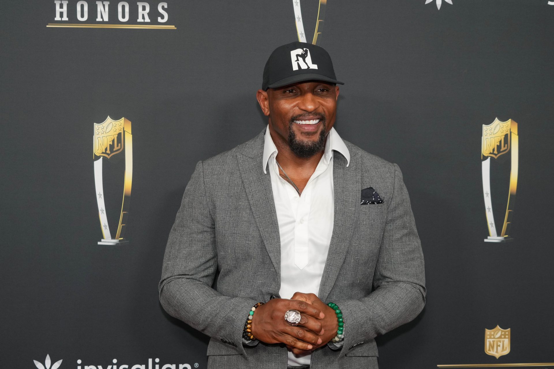 Ray Lewis on the red carpet before Super Bowl LIX NFL Honors at Saenger Theatre.