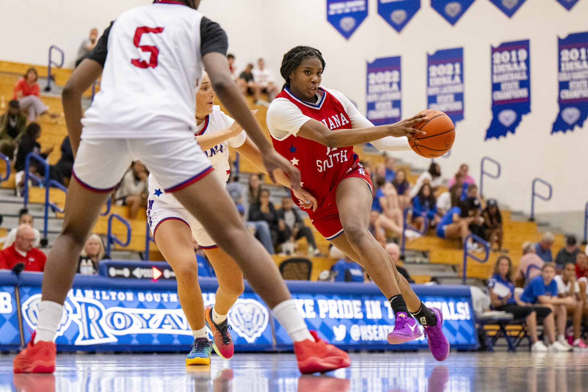 Future South All-Star Lola Lampley (11), a sophomore from Lawrence Central High School, makes a move into the lane during the second half of an Indiana All-Stars Futures girlsâ€™ game, Monday, June 3, 2024, at Hamilton Southeastern High School.