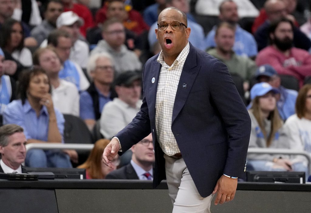 North Carolina coach Hubert Davis. (Photo Credit: IMAGN)