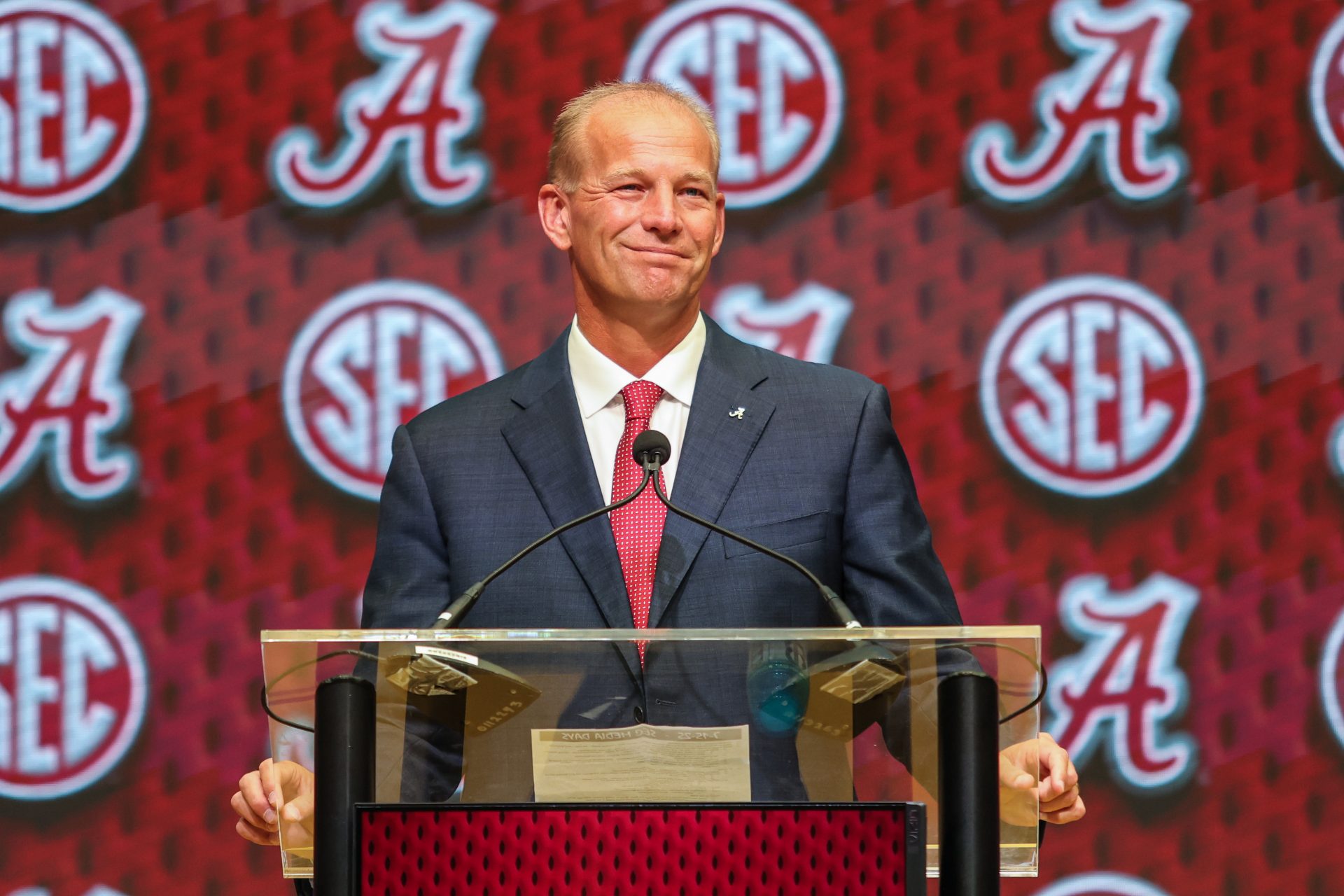 Alabama coach Kalen DeBoer is working on a top 2026 recruiting class with 21 commits already. (Photo Credit: IMAGN)