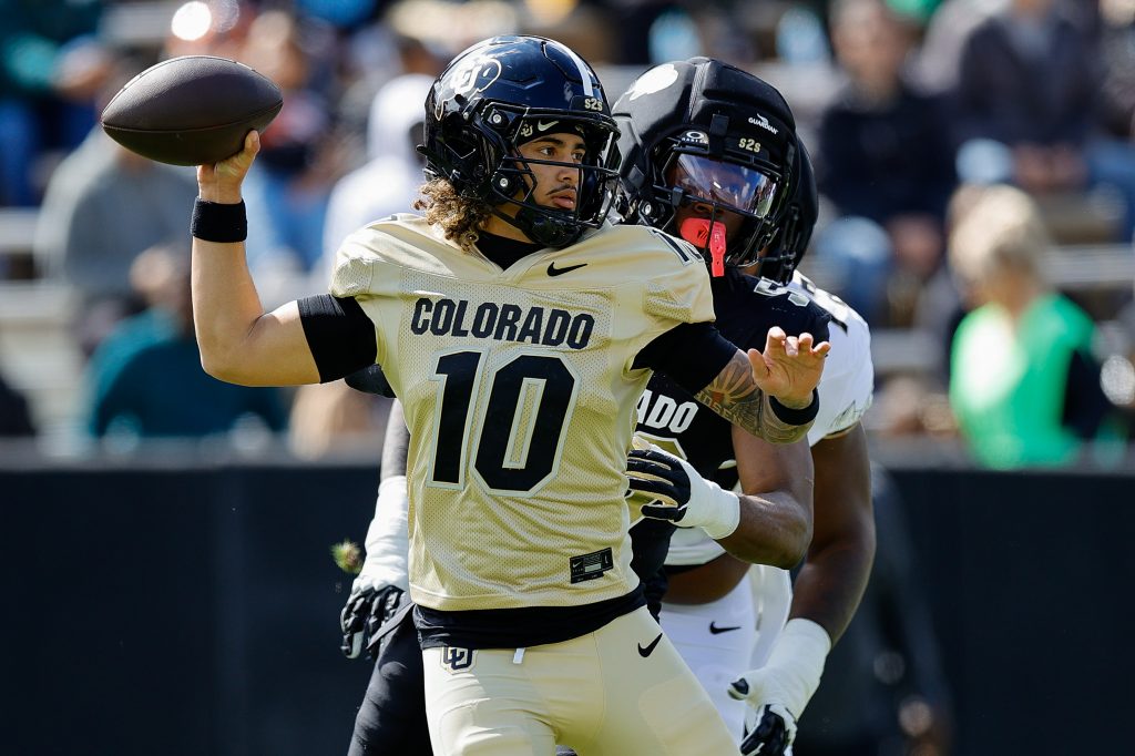 QB Julian Lewis