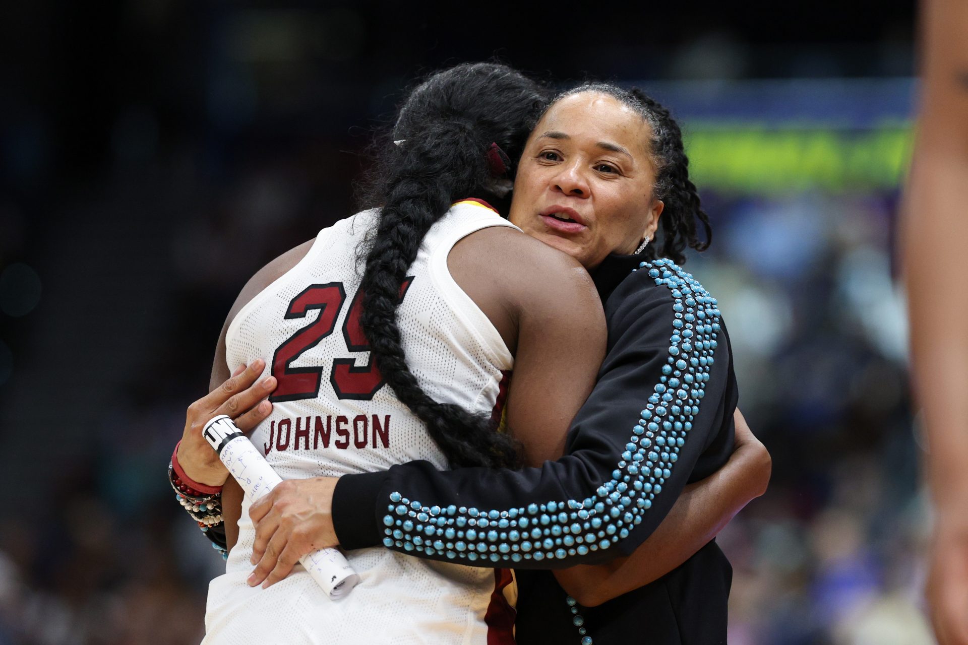 South Carolina coach Dawn Staley and guard Raven Johnson will seek a big 2025-26 season. (Photo Credit: IMAGN)