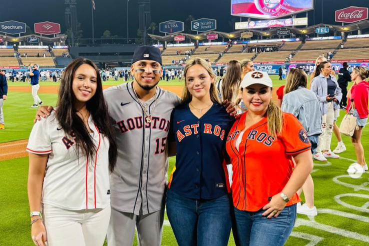 Astros Standout Isaac Paredes’ GF Poses in Pink and White Bikini While Enjoying Exciting Boat Time