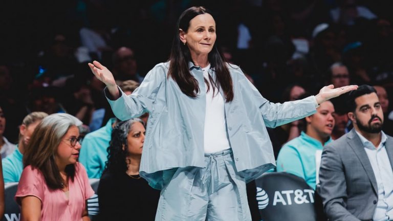 Sandy Brondello. - Source: https://www.instagram.com/p/DMdLDrTRg-6/?hl=en&img_index=2