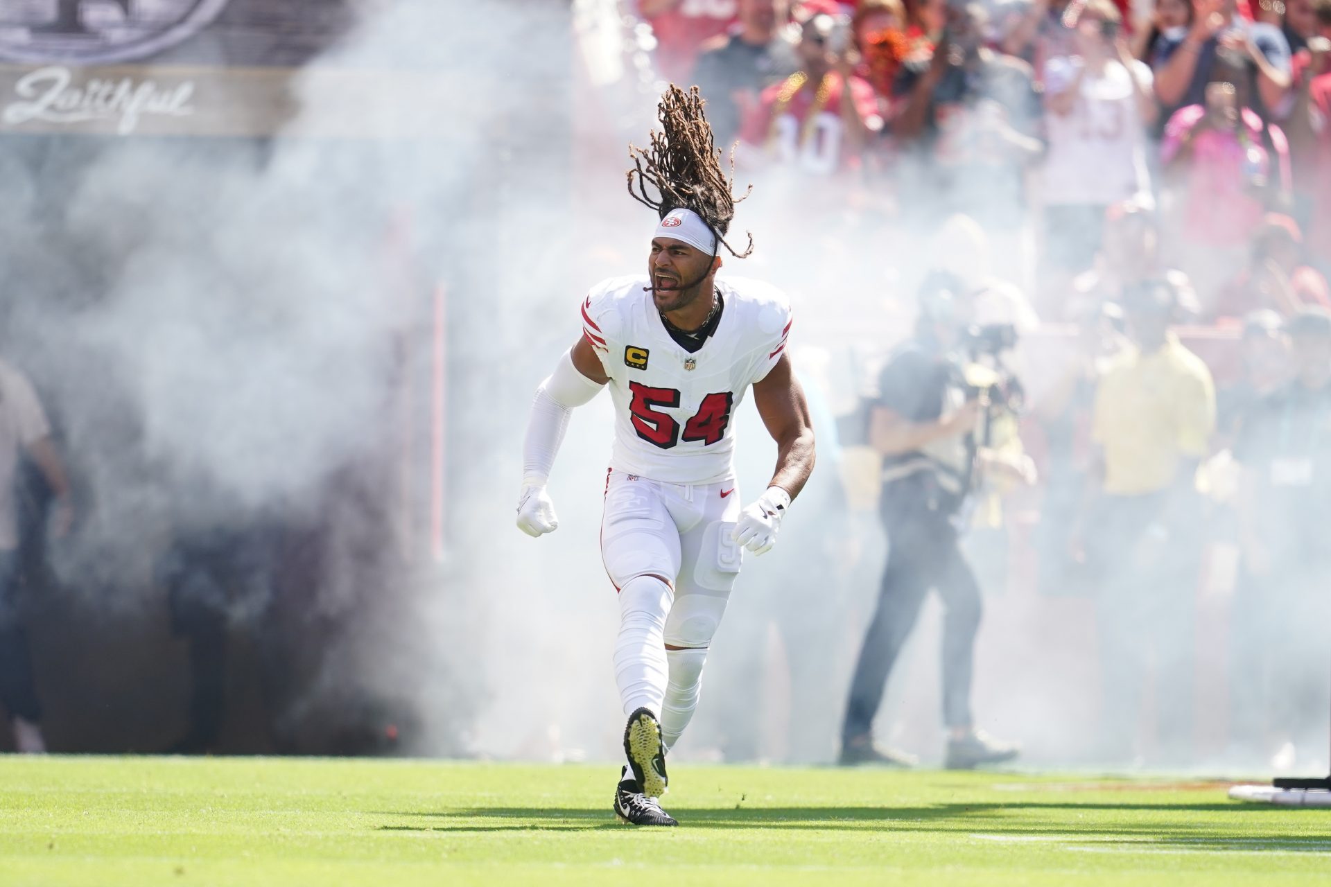 San Francisco 49ers middle linebacker Fred Warner (54) takes the field  prior to a game against the Arizona Cardinals at Levi's Stadium.
