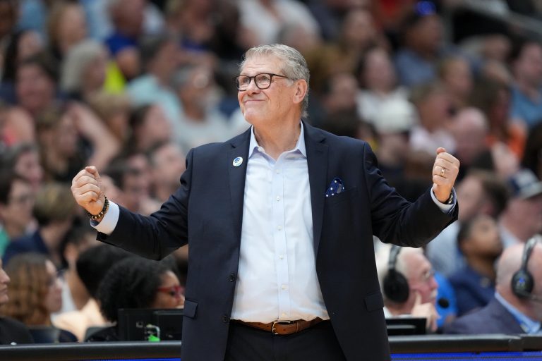 Connecticut Huskies head coach Geno Auriemma looks on during the second half against the South Carolina Gamecocks of the national championship of the women's 2025 NCAA tournament at Amalie Arena.