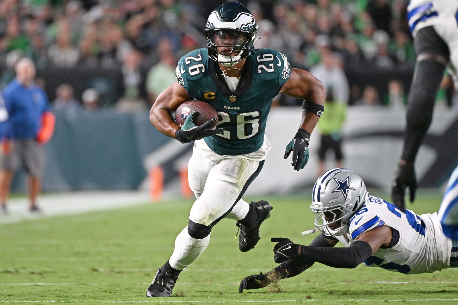 Eagles RB Saquon Barkley is a solid Week 2 play for fantasy football lineups. (Photo Credits: IMAGN)