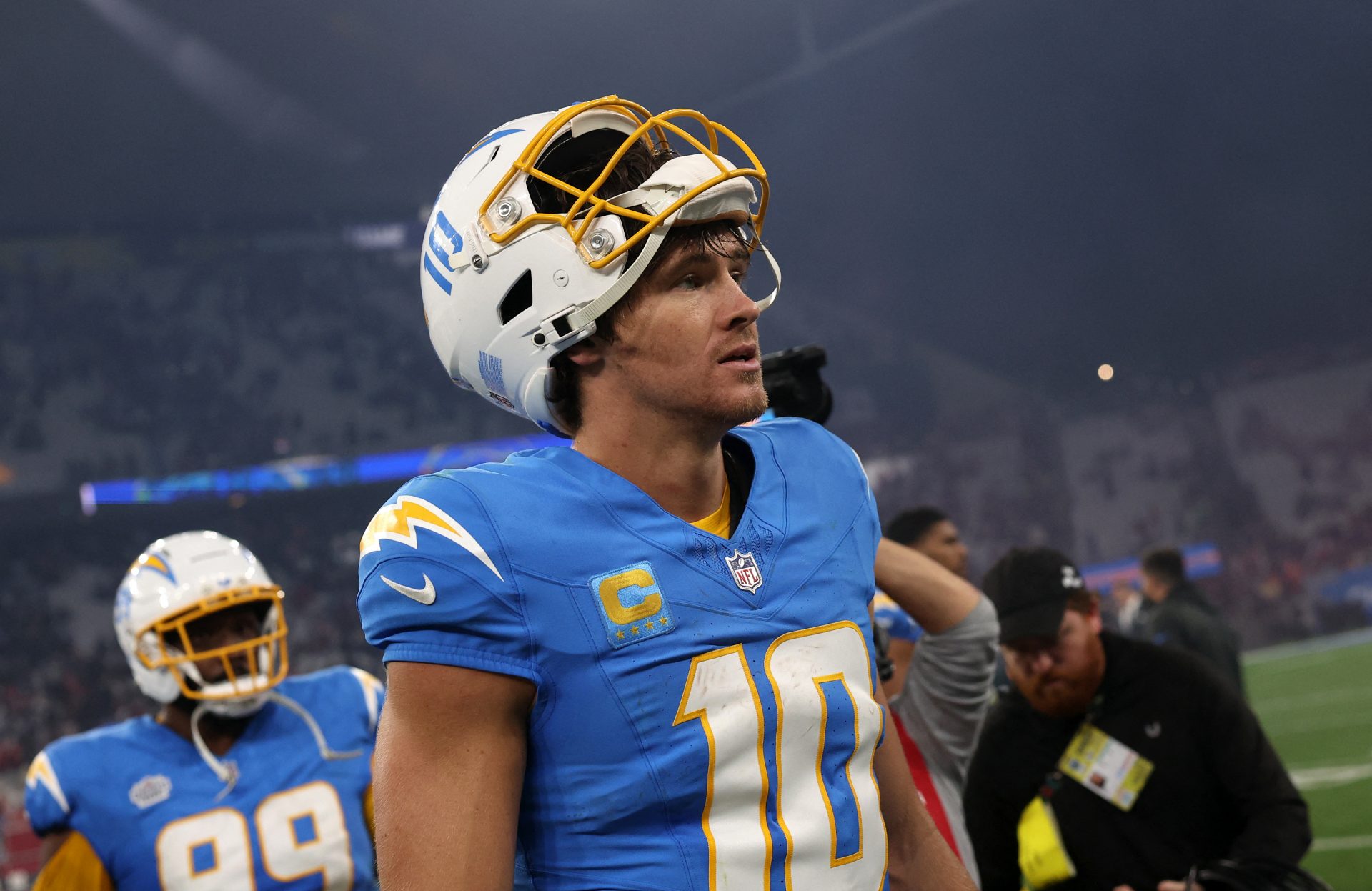 QB Justin Herbert had a sharp Week 1 and looks like a must-play QB for Week 2. (Photo Credit: IMAGN)