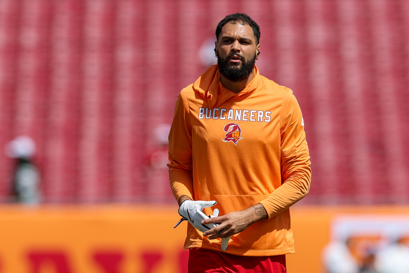 Tampa Bay Buccaneers wide receiver Mike Evans (13) warms up before a game against the New York Jets at Raymond James Stadium.
