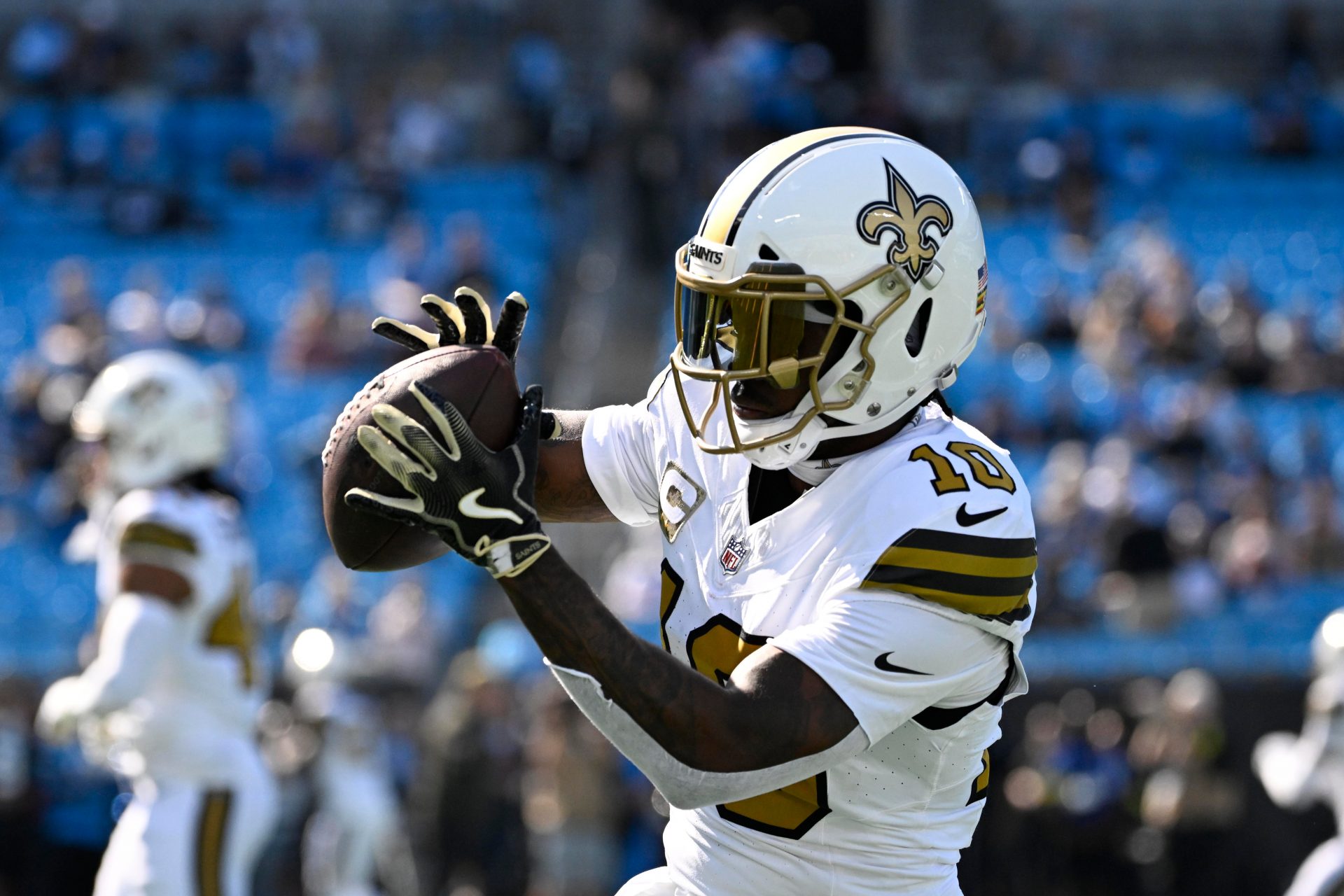 New Orleans Saints wide receiver Brandin Cooks (10) warms up before the game at Bank of America Stadium.