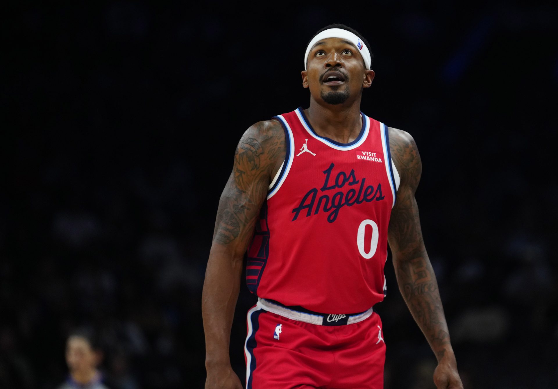 Clippers guard Bradley Beal (0) looks up at the scoreboard as he plays against the Suns during a game at the Mortgage Matchup Center on Nov. 6, 2025.
