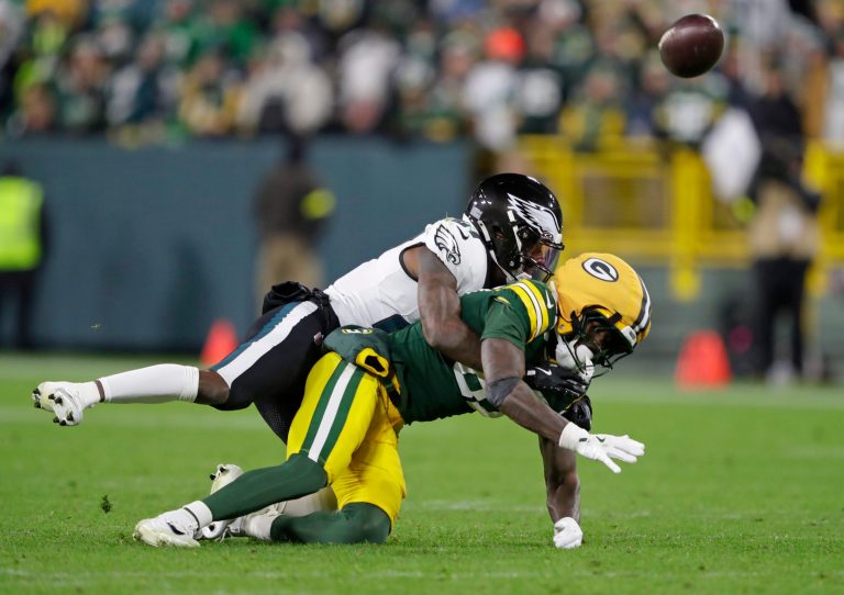 Philadelphia Eagles cornerback Quinyon Mitchell (27) breaks up a pass intended for Green Bay Packers wide receiver Romeo Doubs (87) in the fourth quarter during their football game Monday, November 10, 2025, at Lambeau Field in Green Bay, Wisconsin. 
Dan Powers/USA TODAY NETWORK-Wisconsin.