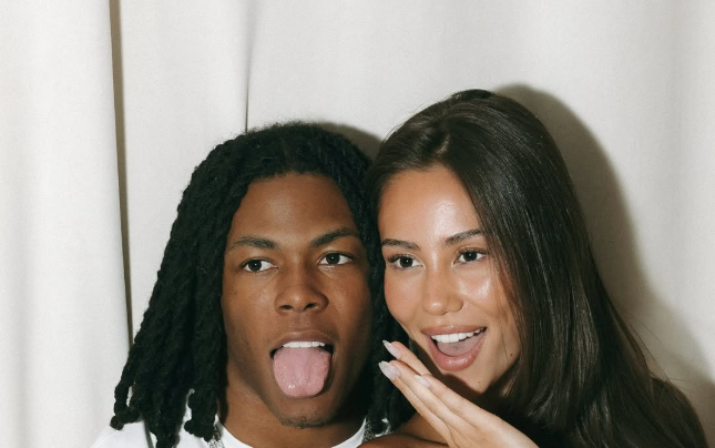 IN PIC: Jahmyr Gibbs' GF Nicole Poses In Blue Bikini On Sunny Getaway