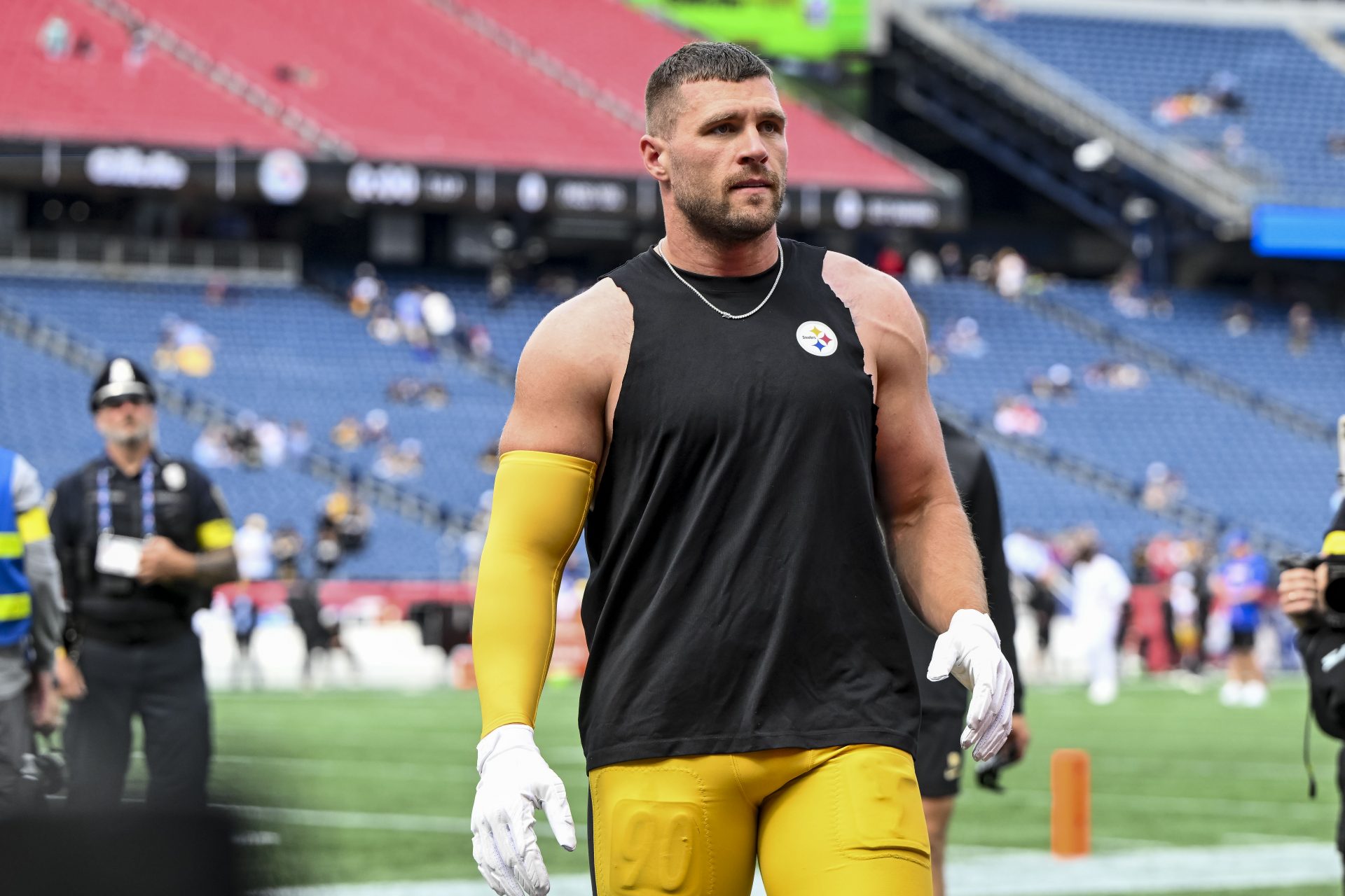 Pittsburgh Steelers outside linebacker TJ. Watt (90) before the game against the New England Patriots at Gillette Stadium.