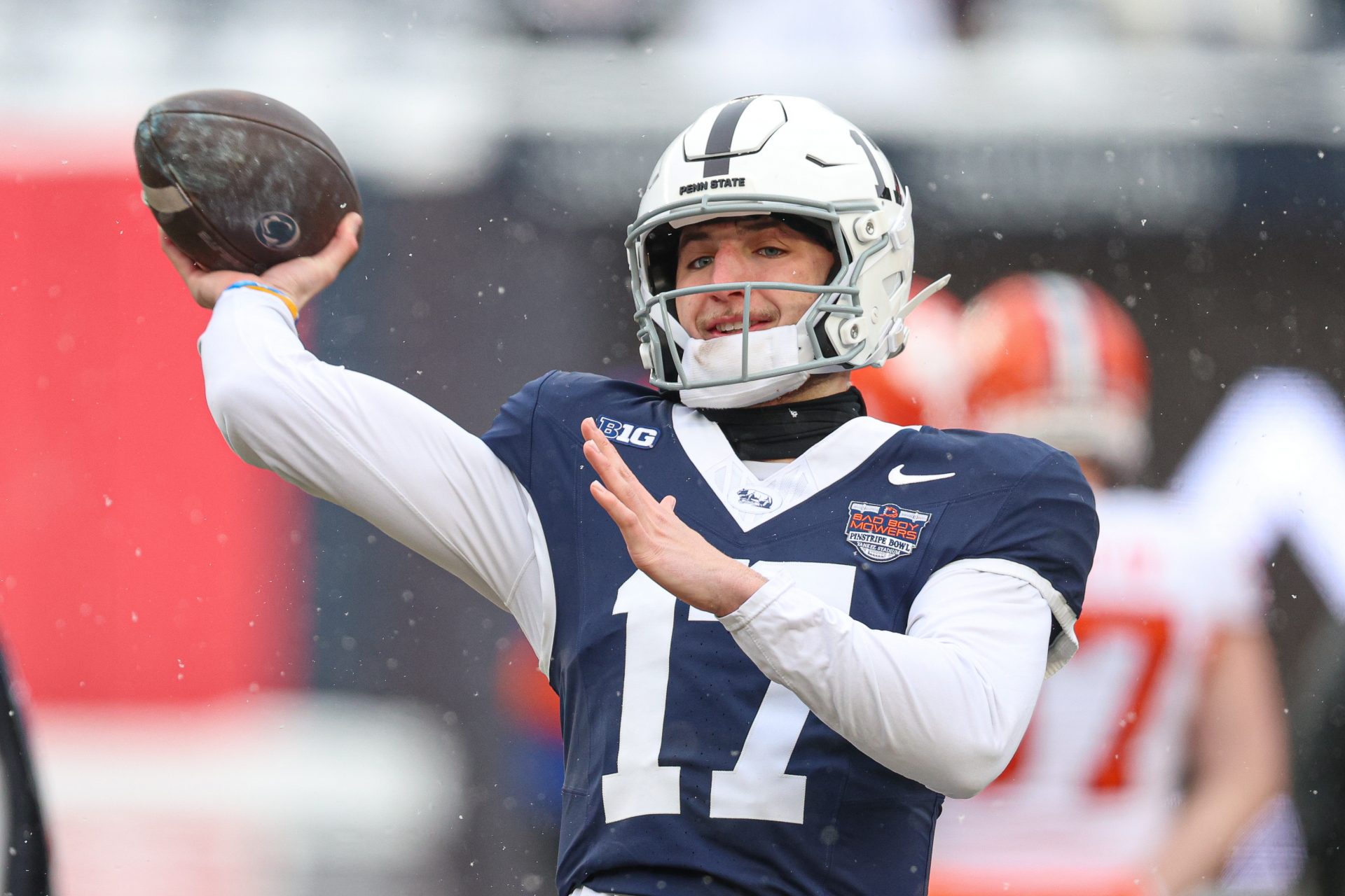 Penn State Nittany Lions quarterback Ethan Grunkemeyer (17) warms up before the 2025 Pinstripe Bowl against the Clemson Tigers at Yankee Stadium.